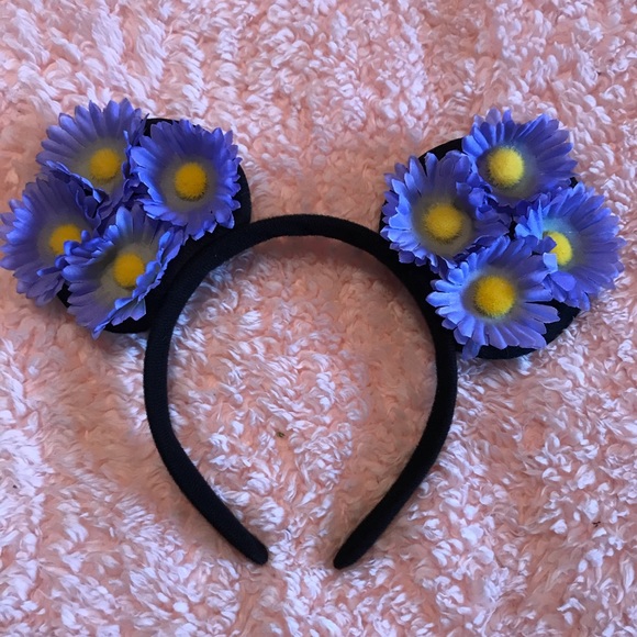 Mouse Ears - Picture 3 of 8
